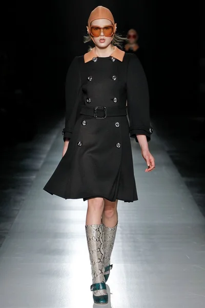 Look 1